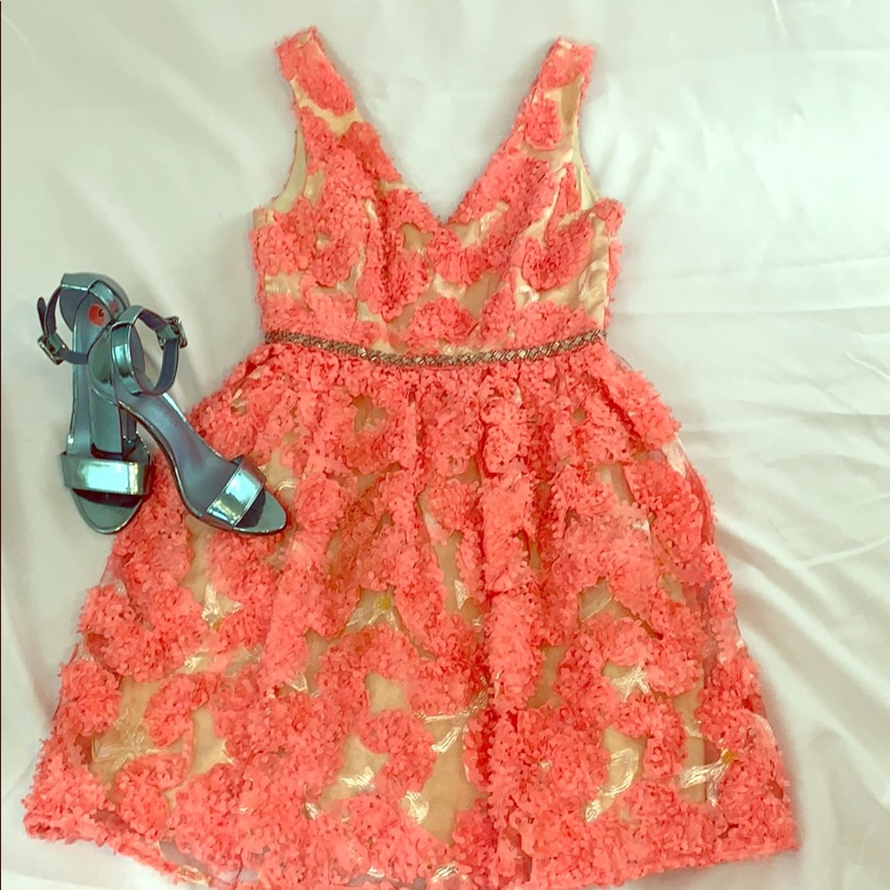 Tangerine 🍊 floral appliqué dress